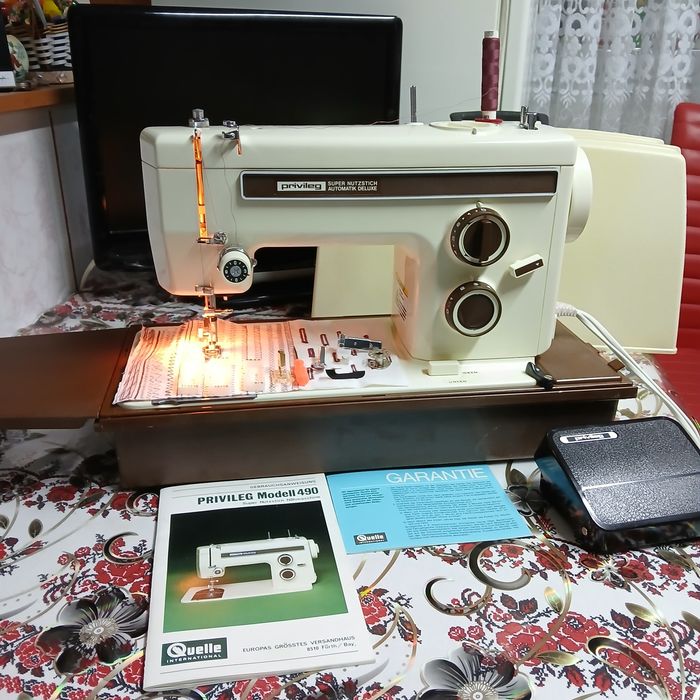 Masina de cusut PRIVILEG cu butoniera automata si multiple operatii