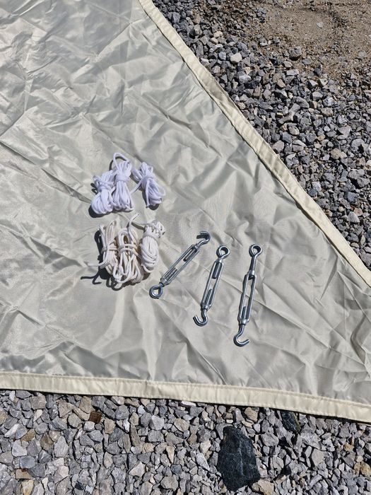 Тенти,триъгълни с обтегачи и въжета