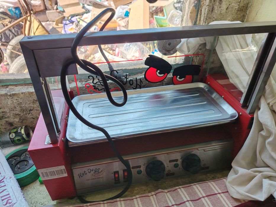 Bu qurilma Yangi hot dog apparat bo'lib sasiskalar uchun muljallangan.