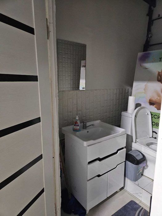 Аренда трехкомнатное помещение + холл