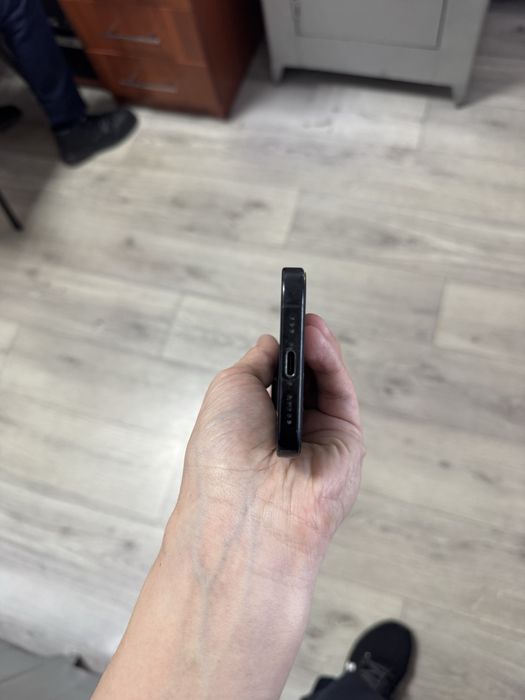 Продам Iphone 16 Pro (256gb)