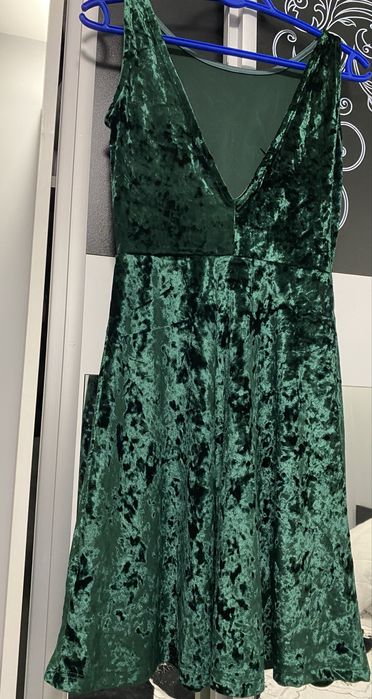 Рокля - много удобна и лека :)