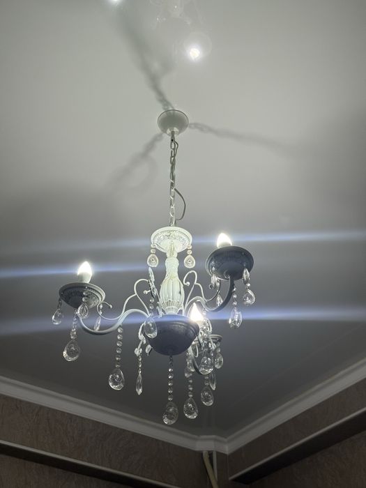 Люстра, б/у 2 люстра багасы 6000