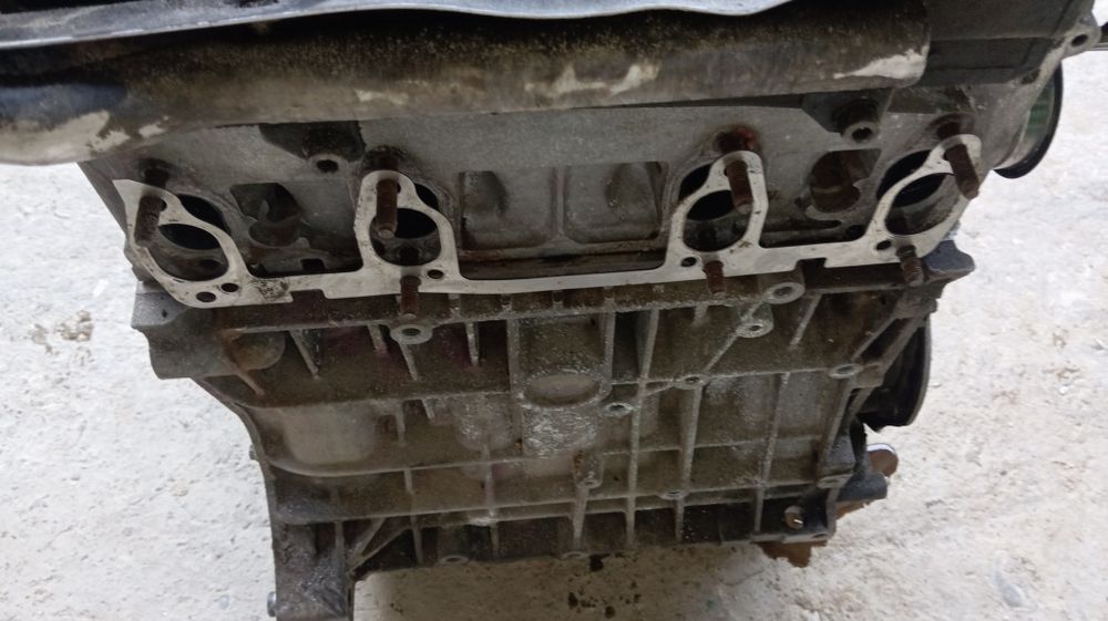 Мотор на Пассат б5 1.6л