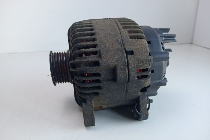 Alternator 180 A 059903015R Volkswagen VW Touareg generatia 1 7L (fac