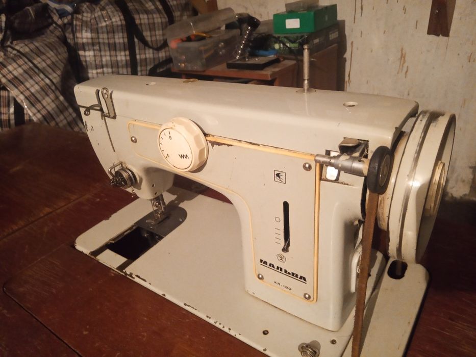 Швейная машинка, педальная