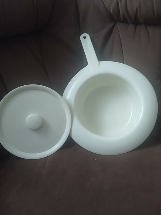 Plosca igiena persoana dizabilitati atât din plastic cât și inoxne  noua