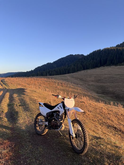 Продам эндуро 06 250 куб