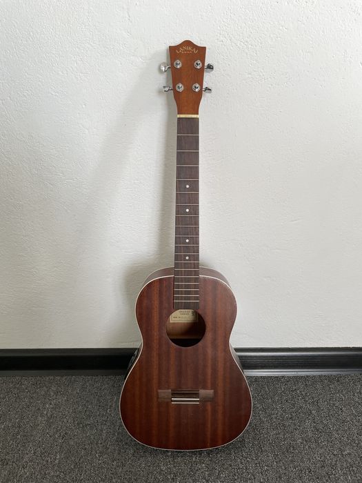 Продам укулеле баритон