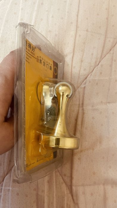 Фиксатор, стопор двери напольный. Ограничитель для дверей