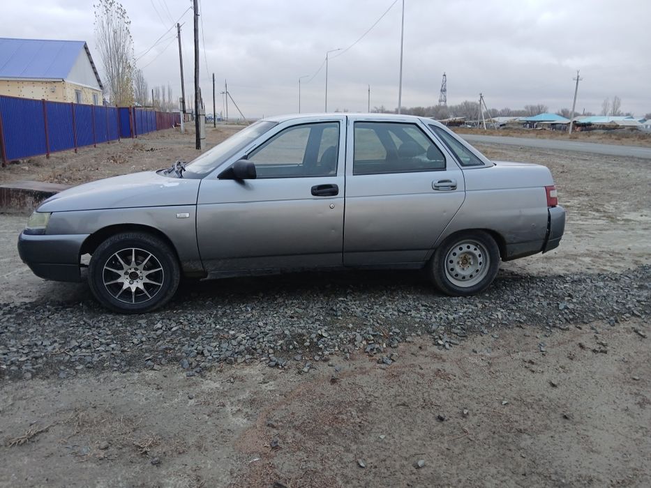 Машина лада 2110