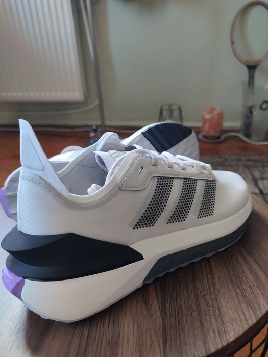 Adidas Pantofi alergare AVRYN Noi Originali