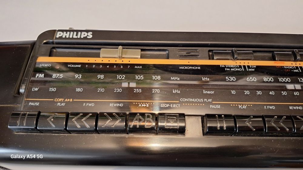 Vechi radiocasetofon dublu Philips