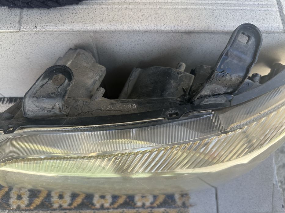 Фары Toyota Highlander 2001