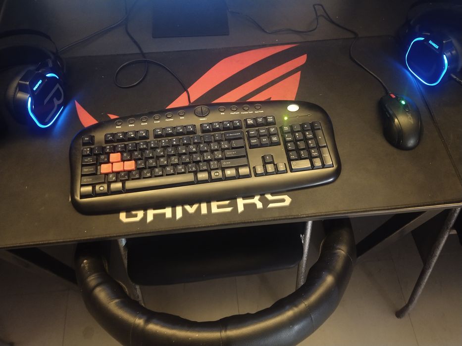 10ta kompyuter 1ta server bilan