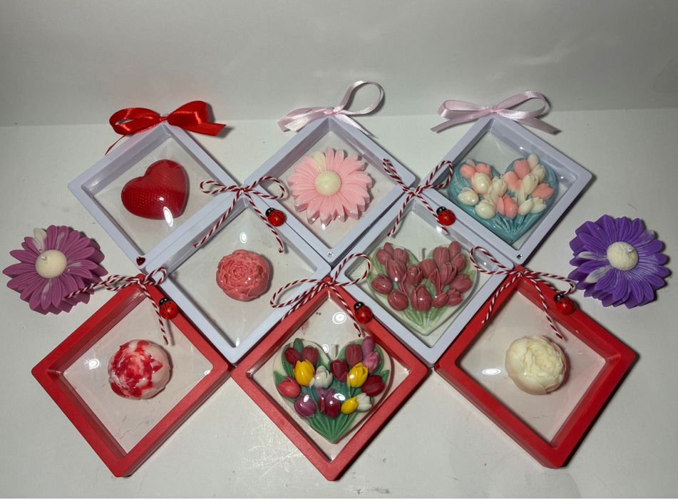 Mărțișoare parfumate din ceară de soia