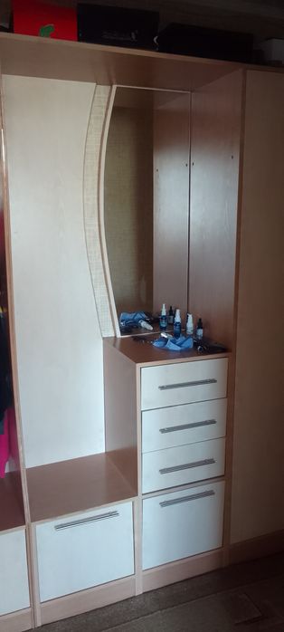 Продам прихожую мебель