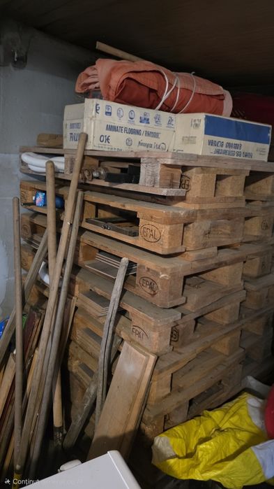 Vând paleti europlaet