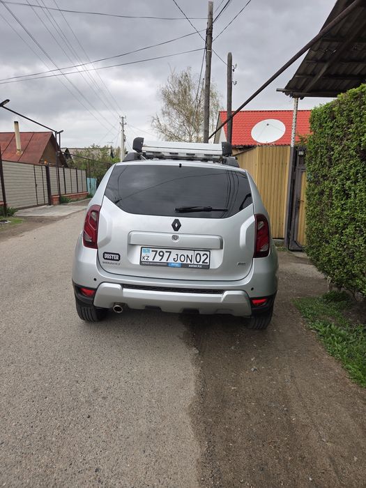 Продам рено дастера