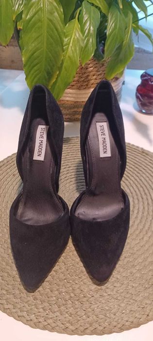 Steve Madden Pantofi negri stiletto de piele intoarsa - marimea 40