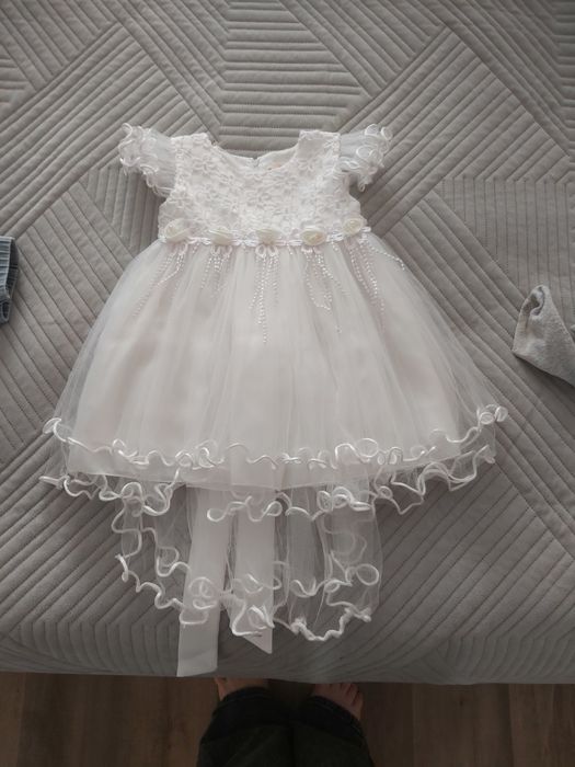 Отдам нарядное платье.