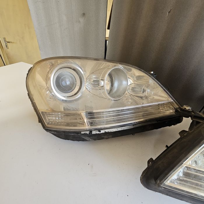 Фарове мерцедес ML  А164