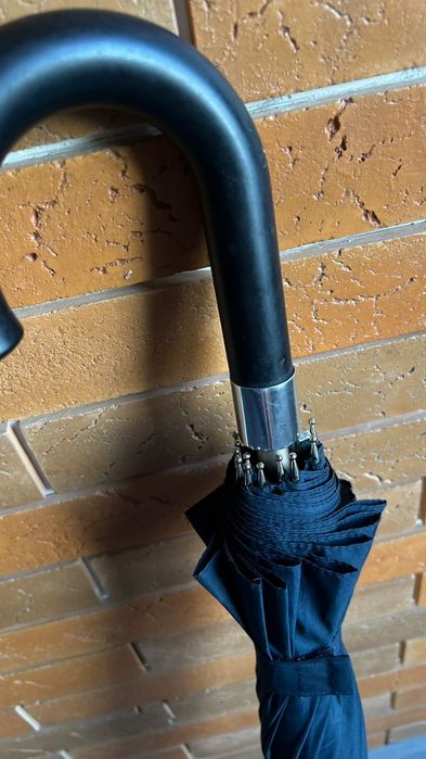 Огромный стильный зонтик