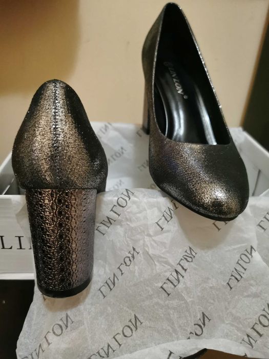 Дамски обувки.                       .