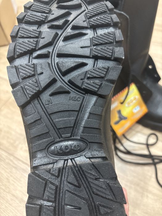 Продам берцы новые