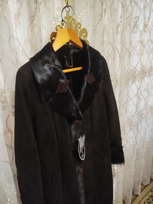 Palto sotiladi yengi