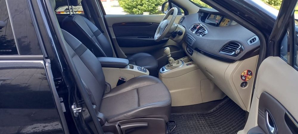 Vand Renault Scenic 2011 euro 5 Initiale Paris