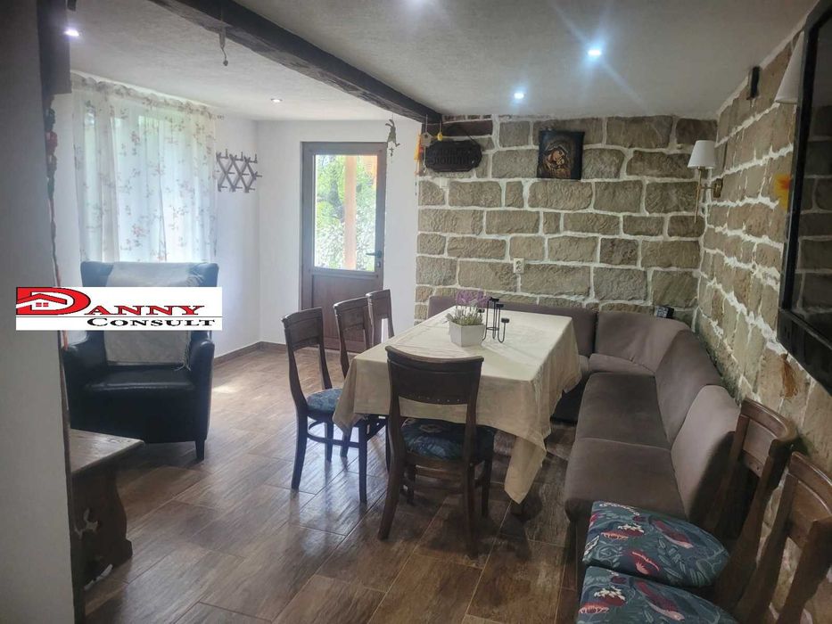 Реновирана къща за продажба в с. Драгневци - общ. Трявна