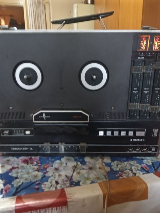 Magnetofon Philips 4417