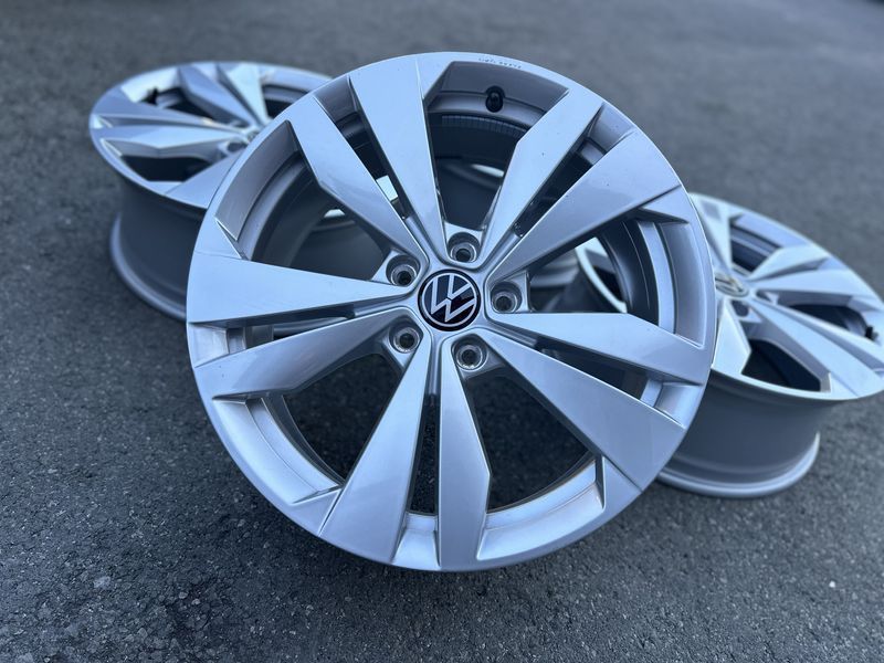 18цола Vw Фолксваген Volkswagen Оригинални 4бр
