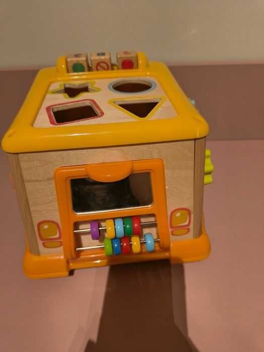 Centru de activitati - autobuz