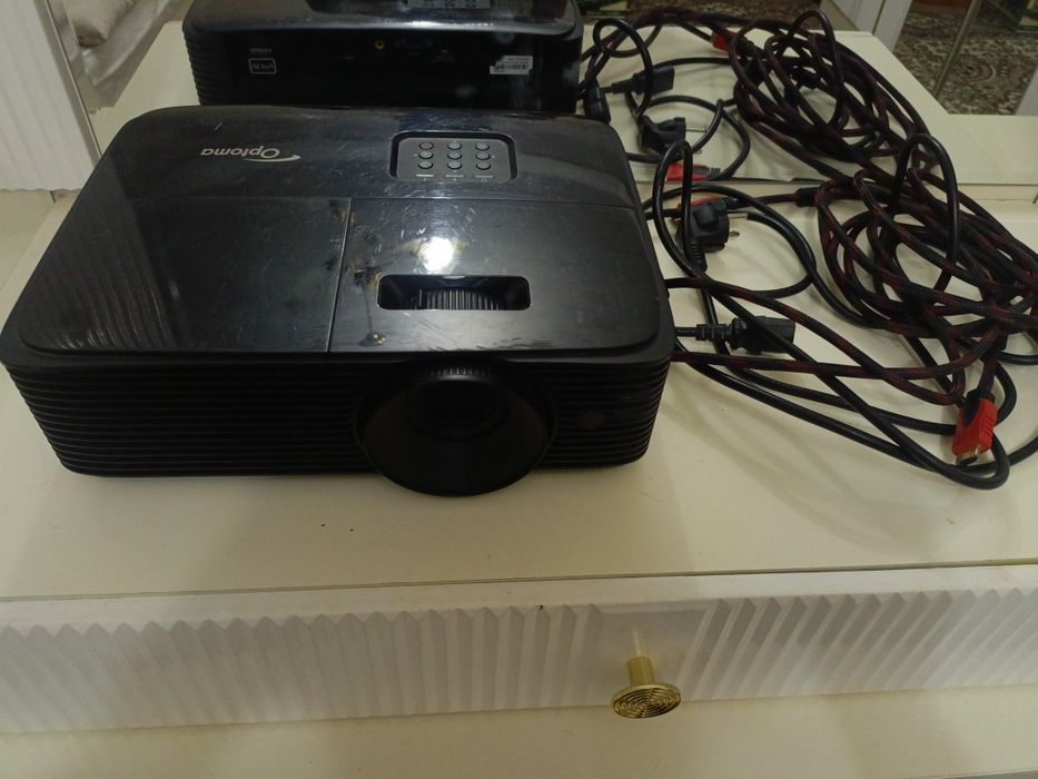 DLP proyektor (Optoma S334e)
