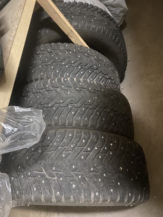 Продам шины Nokian r18