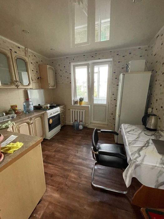 Продам 3 ком квартиру на 4 этаже