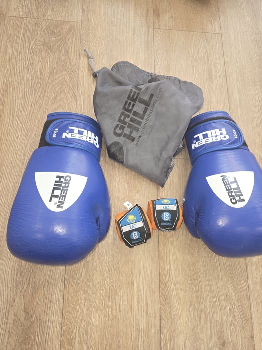 Бокскерские перчатки