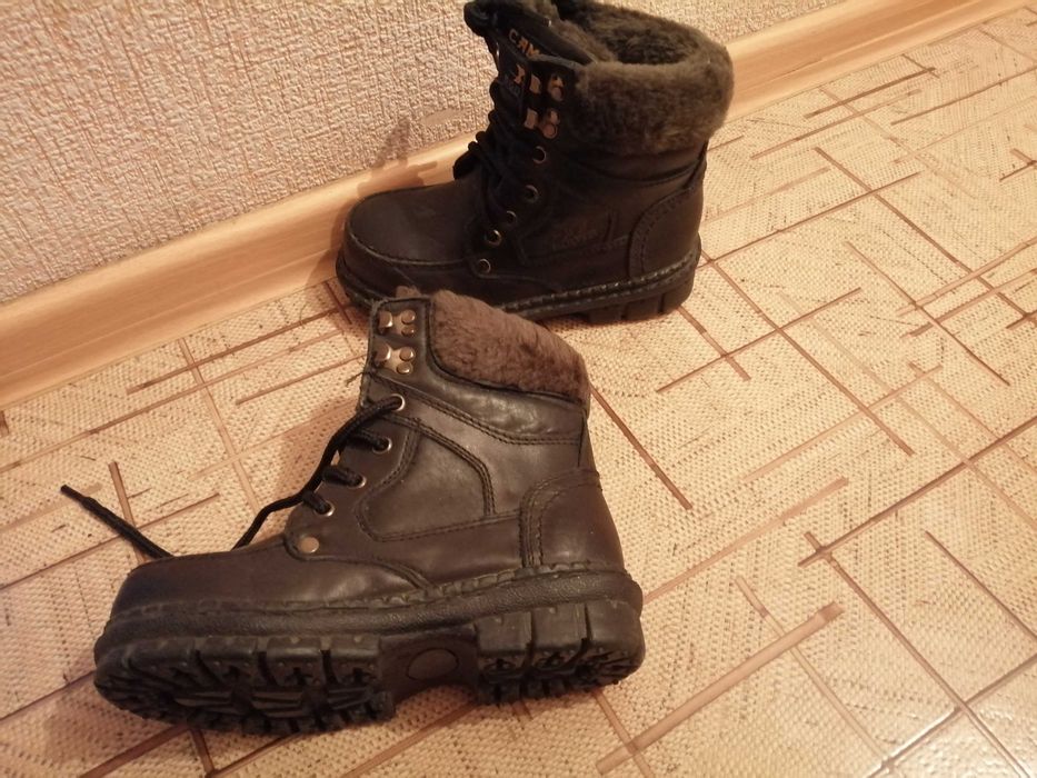 Продам ботинки детские