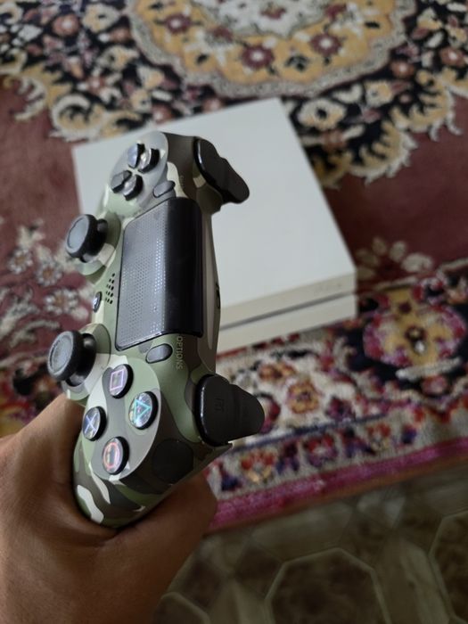 Play Station 4 Offitsalniy