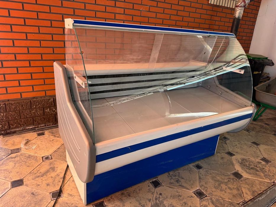 Холодильник витринный