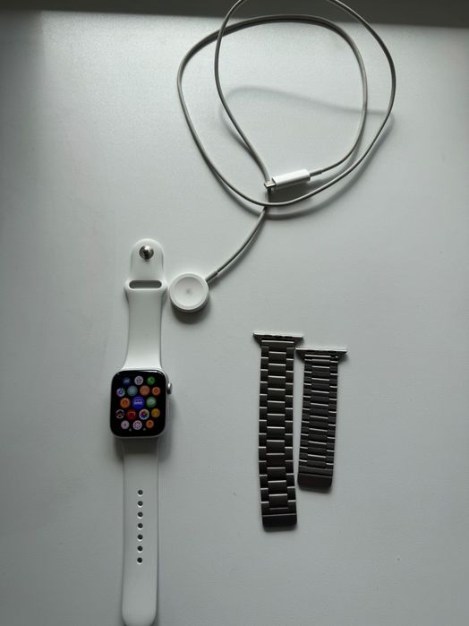 Apple Watches SE 44mm