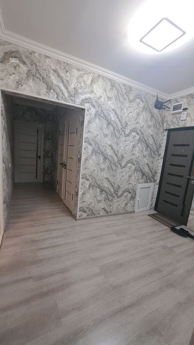 Юнусабад 19 квартал. Продается квартира 2/4/5