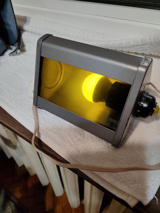 Лампа за фотолаборатория