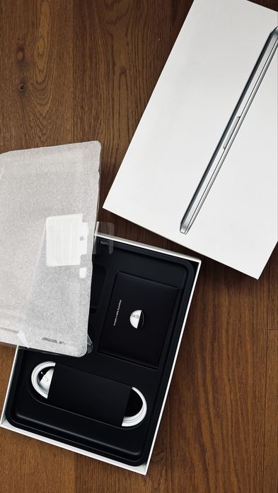 Macbook pro 13 early 2015 128G i5, 8 G ram