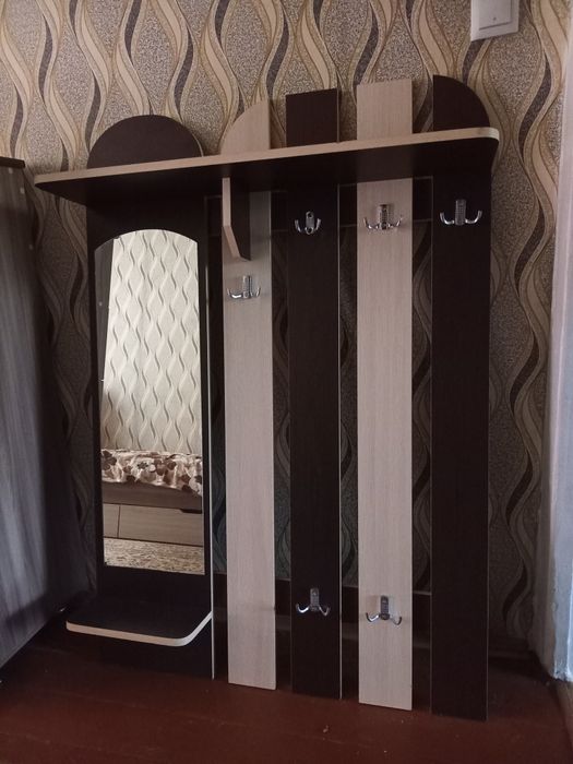 Продам вешалку для прихожей б/ у