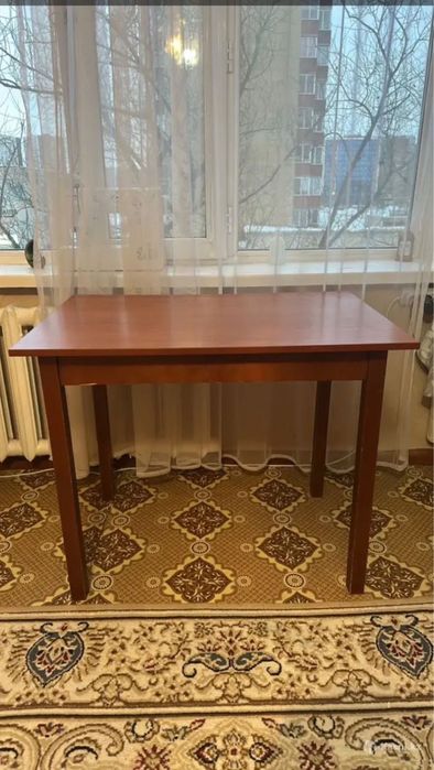 Продам кухонный стол