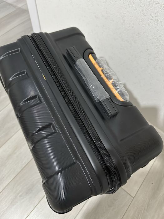 Продам чемодан