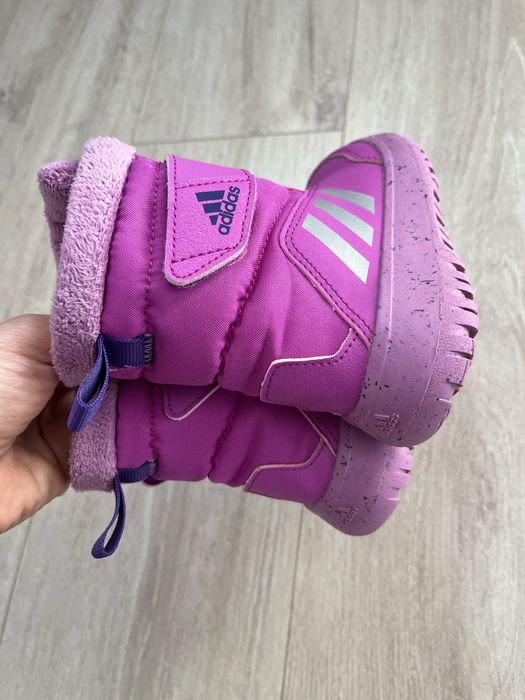 Ботушки адидас за момиче 23 номер